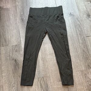 Lou & Grey High-Waisted Leggings